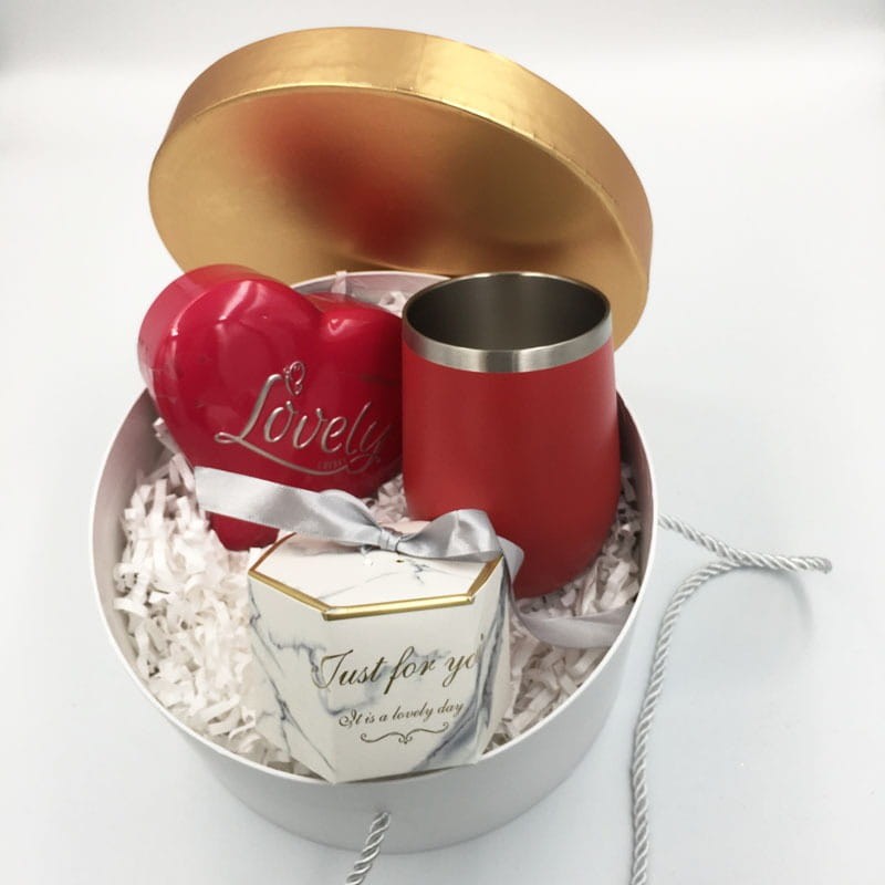 Zestaw prezentpwy na dzień kobiet dla niej czerwone serce