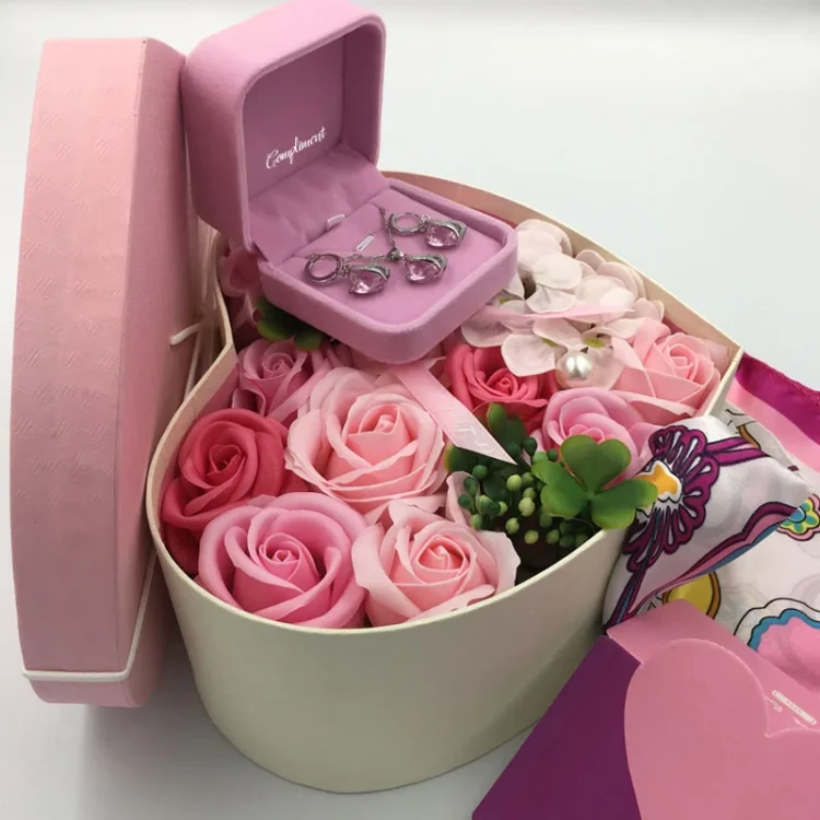 Gift Box Dla Niej "Różowe Serce"