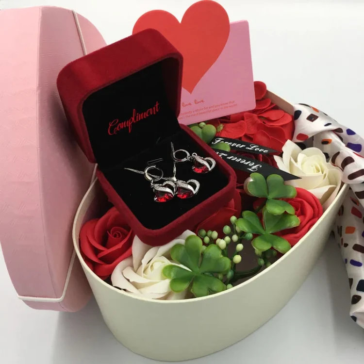 Gift Box Dla Niej "Czerwone Serce"
