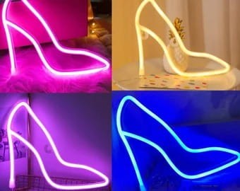 ekskluzywne i gotowe neony na ścianę do pokoju szpilki