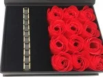ELEGANCKI MĘSKI KOMPLEKT Z CZERWONYMI RÓŻAMI KLASSIK.webp