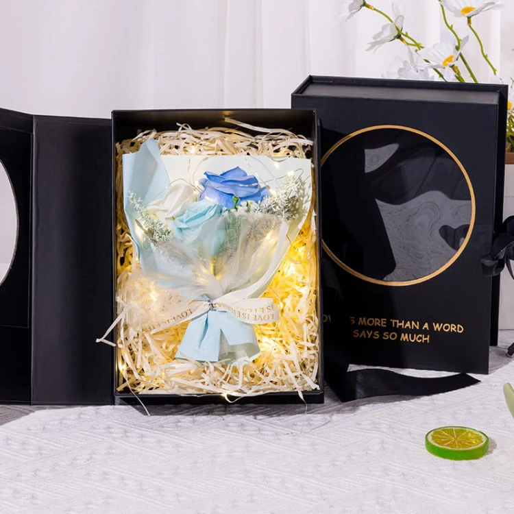 Flowerbox Książka Kwiaty Mydlane Róże prezent na Dzień Mamy