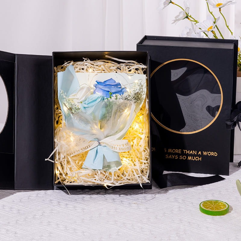 Flowerbox Książka Kwiaty Mydlane Róże prezent na Dzień Mamy