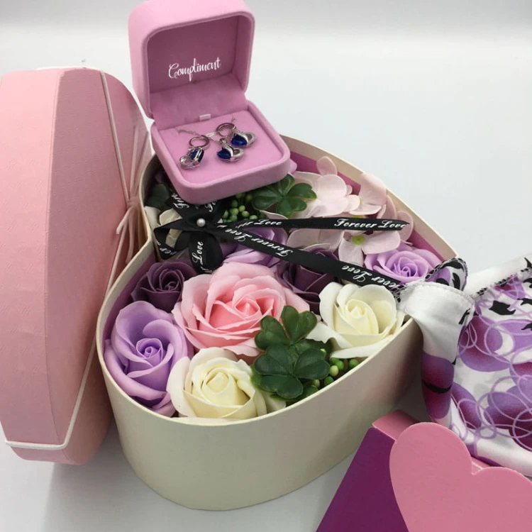 Gift Box Dla Niej "Fioletowe Serce"