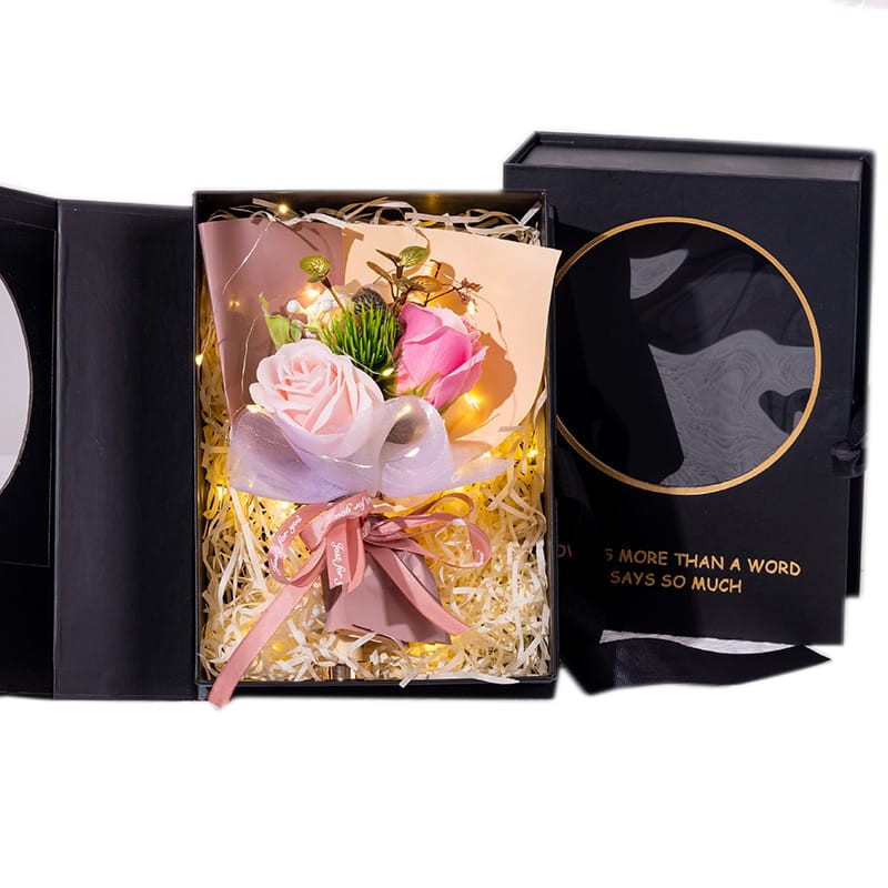 Flowerbox Książka Kwiaty Mydlane Róże prezent na Dzień Mamy