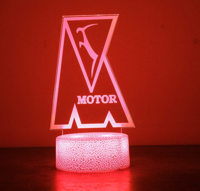 Lampka 3D LED Motor Lublin – nowoczesna nocna lampa dla wiernych kibiców żółto–niebieskich.