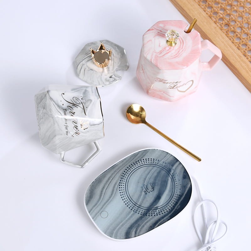 Prezent kubek z podgrzewaczem na święta