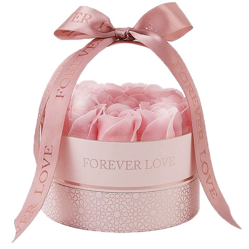 Flower Box z holenderskimi rubinowymi różami mydlanymi „Red Charm Collection” — elegancki, gotowy na prezent.