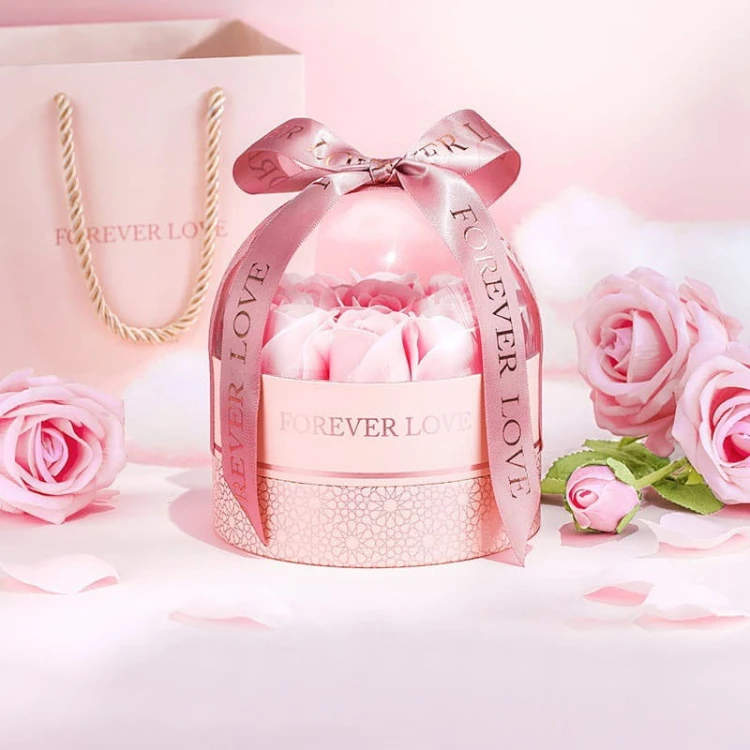 Złoty Naszyjnik Serce + Flower Box – Luksusowy Zestaw „Love Collection”