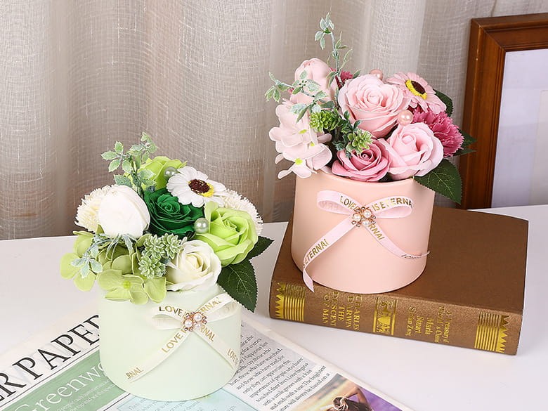 Francuskimi kwiatami mydlanymi - prezent dla niej