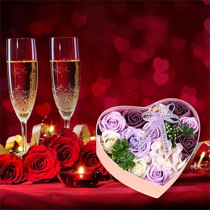 Elegancki Flower Box w kształcie serca z mydlanymi różami „Royal Purple Roses”, idealny na każdą okazję.