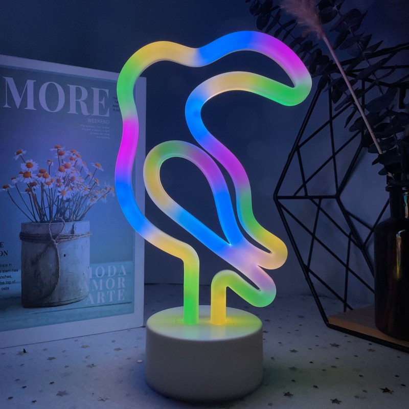 Papuga LED – kolorowa lampka na baterie do pokoju dziecka lub na biurko.