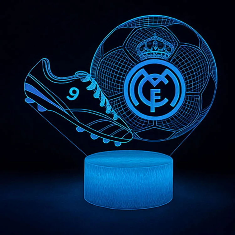 Personal 3D Lamp FC Real Madryt – lampka LED USB z piłką i korkami, pilot i biała podstawa w zestawie.