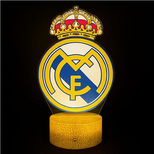 Lampka nocna 3D LED USB FC Real Madryt z nadrukiem – oryginalny gadżet i nowoczesna dekoracja.