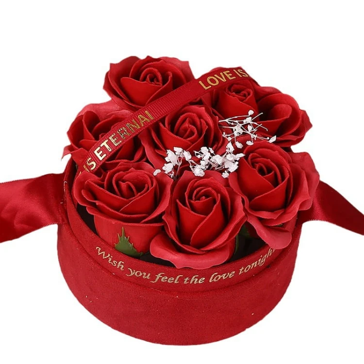 Różowe mydlane róże w eleganckim flowerboxie – romantyczny prezent z przesłaniem LOVE IS ETERNAL