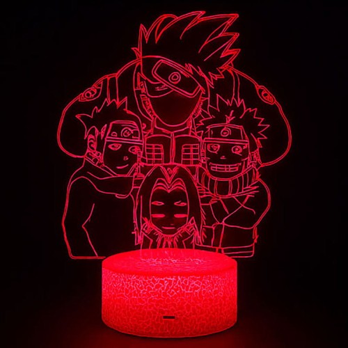 Lampka nocna 3D LED USB – Naruto Kakashi Anime Groups. Przestrzenny efekt 3D z bohaterami Naruto, Sasuke, Sakura i Kakashi. Idealny prezent dla fana anime i mangi.