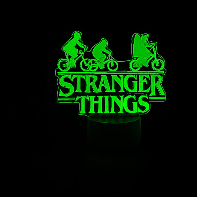 Lampka nocna 3D LED USB – Stranger Things. Efektowna lampka dla fana serialu Netflixa. 16 kolorów, pilot i zasilanie USB – idealny prezent i dekoracja wnętrza.