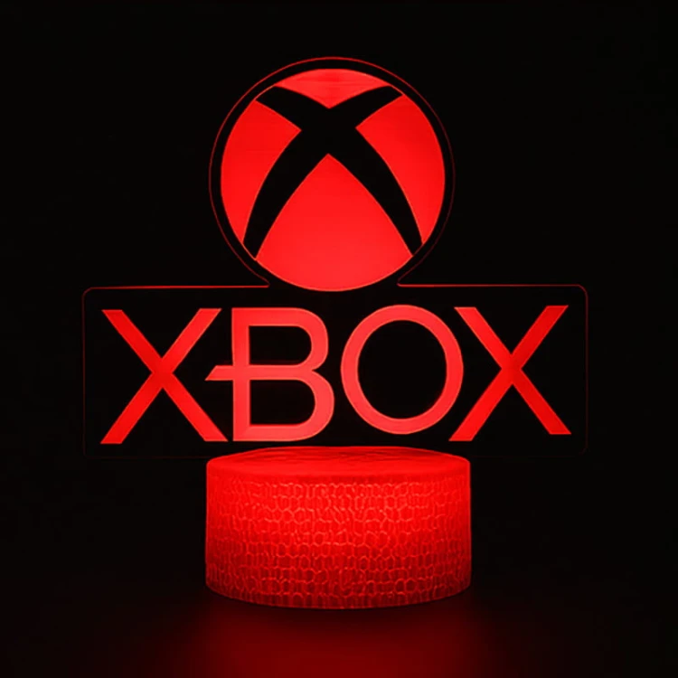 Lampka nocna 3D LED USB z pilotem – Playstation & Xbox . Efekt 3D, 16 kolorów światła i gamingowy design – idealna dekoracja i prezent dla gracza.