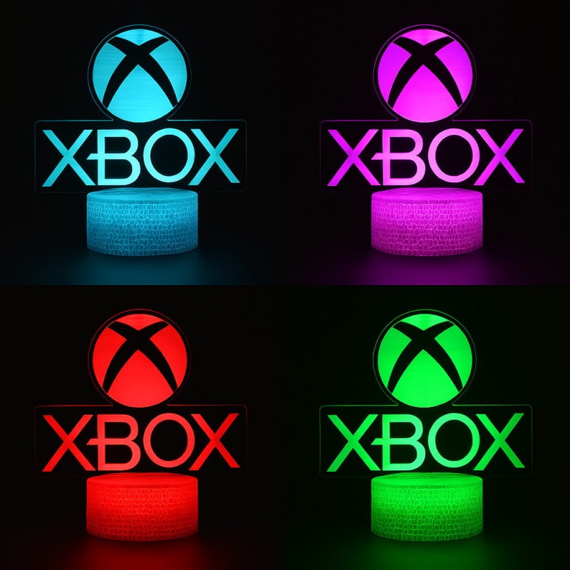 Lampka nocna 3D LED USB z pilotem – Playstation & Xbox . Efekt 3D, 16 kolorów światła i gamingowy design – idealna dekoracja i prezent dla gracza.
