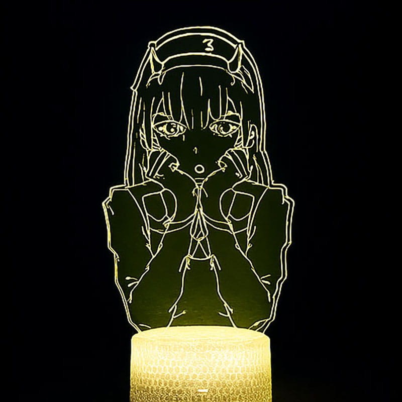 Lampka nocna 3D LED USB z pilotem – Zero Two z anime Darling in the Franxx. Efekt 3D, 16 kolorów światła i pilot – idealna dekoracja i prezent dla fana anime.
