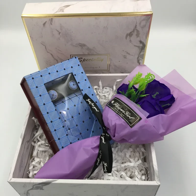 klasyczny niebieski prezent dla mężczyzny