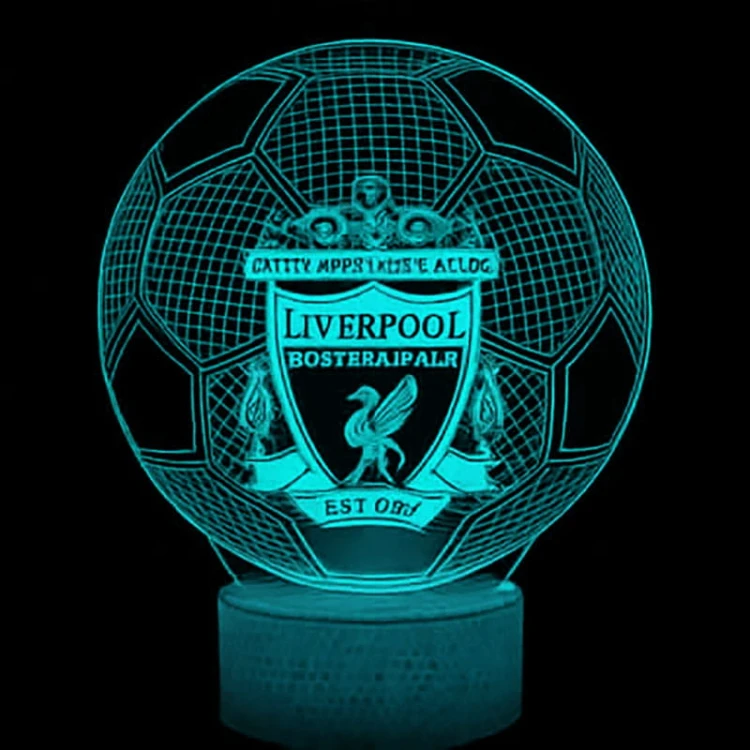 Dekoracyjna lampka 3D LED USB Liverpool Ball z białą podstawką. 16 kolorów, regulacja jasności i tryby świecenia – świetna na prezent.