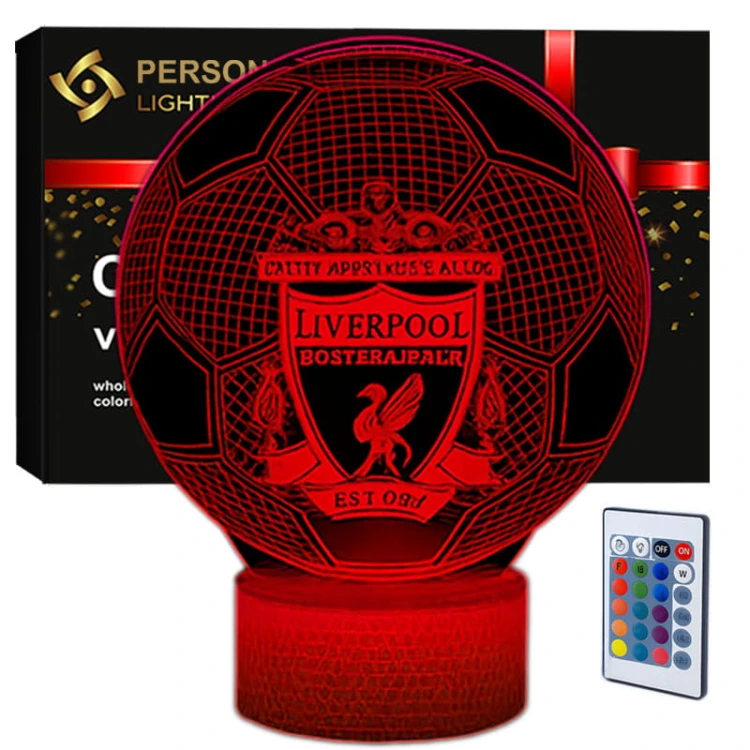 Lampka nocna 3D LED USB Liverpool Ball na białej podstawce – efekt hologramu, 16 kolorów i pilot. Idealna do pokoju kibica.