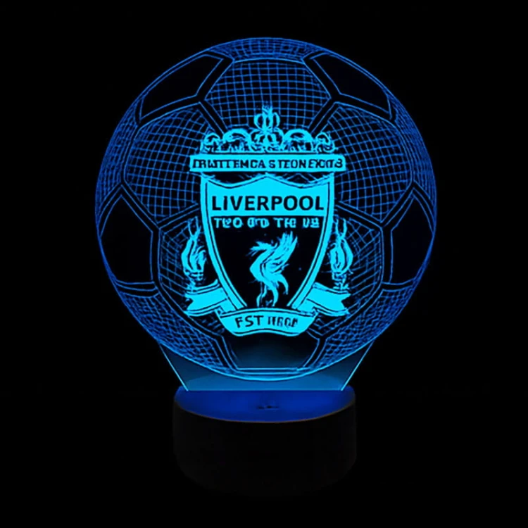 Dekoracyjna lampka 3D LED USB Liverpool Ball z czarną podstawką. 16 kolorów, regulacja jasności i tryby świecenia – super na prezent.