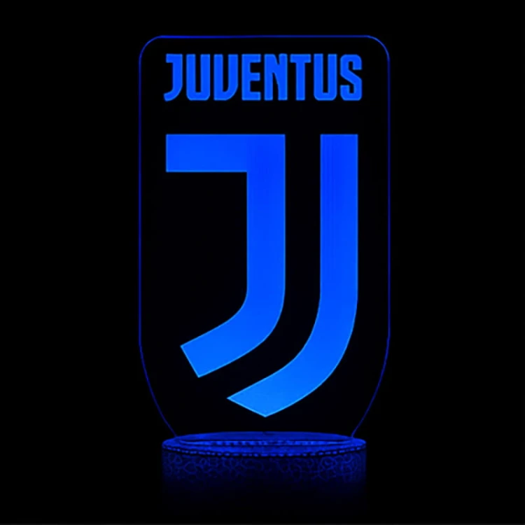 Stylowa lampka nocna 3D LED USB Juventus. Efekt 3D, 16 kolorów, pilot i regulacja jasności – do sypialni i pokoju młodzieżowego.