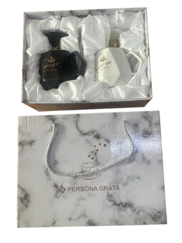 PREZENT DLA PARY NA ŚLUB, ROCZNICĘ LUB WALENTYNKI Ekskluzywny Zestaw Kubków „Forever & Crown”